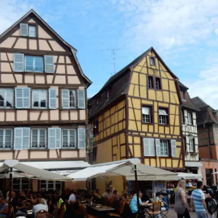 Historical Town Center Cosy Flat Apartman