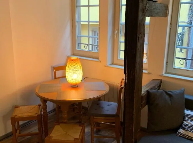 公寓 Historical Town Center Cosy Flat